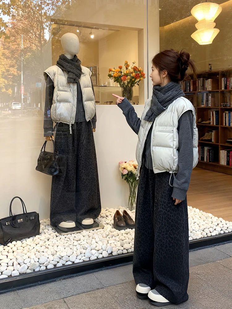 Winter Fashion plus Size Padded Cotton Vest Top And Wide Leg Pants Three Piece Set Korean Style Warm Thickened Casual Wear
Winter Fashion plus Size Padded Cotton Vest Top And Wide Leg Pants Three Piece Set Korean Style Warm Thickened Casual Wear