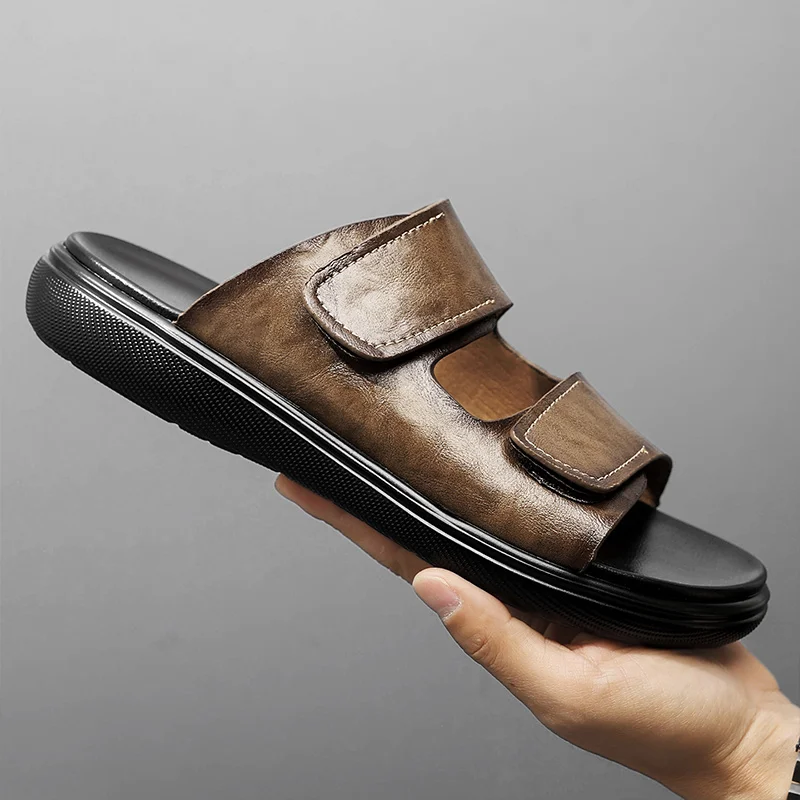 Sporty Platform Slippers Shock Absorbing Sole Skin Friendly Material Great for All Season Indoor and Outdoor Leisure Wear
Sporty Platform Slippers Shock Absorbing Sole Skin Friendly Material Great for All Season Indoor and Outdoor Leisure Wear