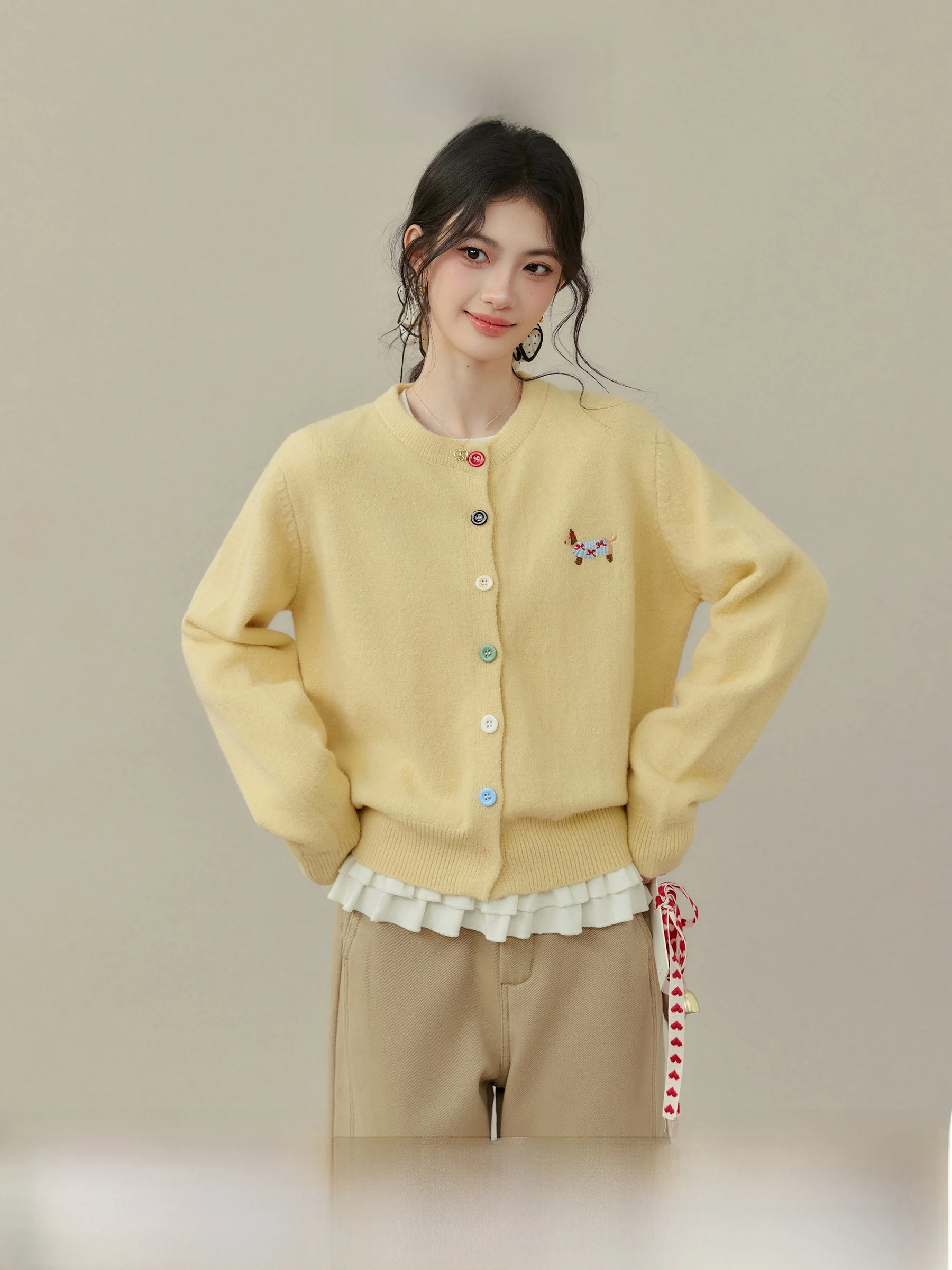 Yellow Embroidered Sweater Jacket Women's Loose Knitted Open Cardigan Top Casual Style Autumn Winter Fashion Online Exclusive
Yellow Embroidered Sweater Jacket Women's Loose Knitted Open Cardigan Top Casual Style Autumn Winter Fashion Online Exclusive