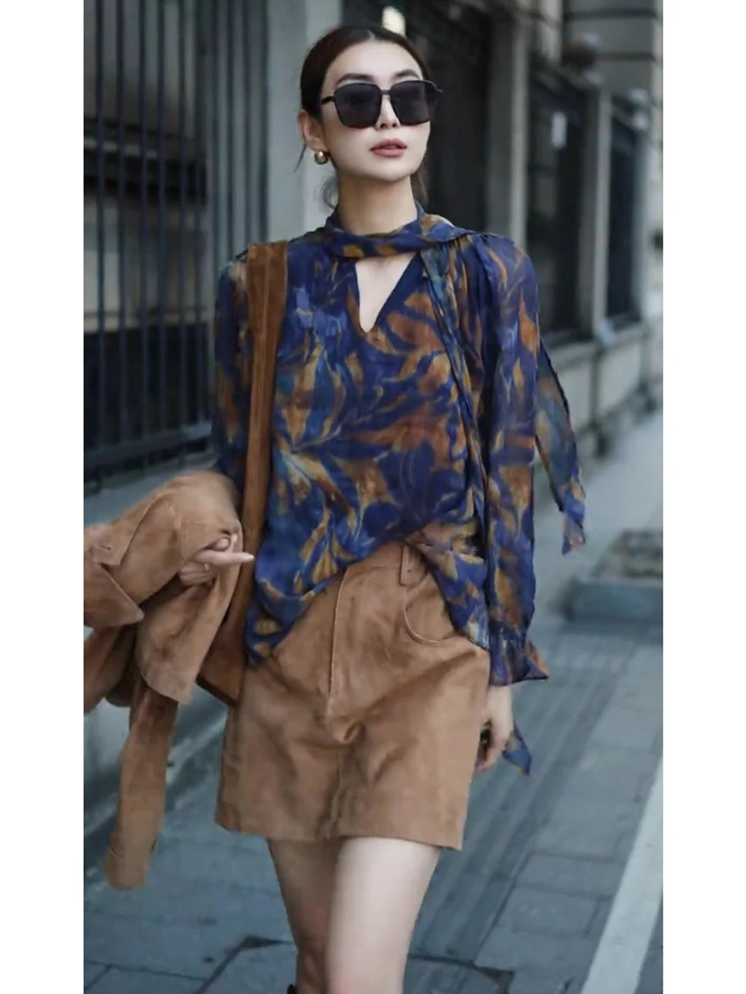Retro Artistic Women's Long Sleeve Shirt Slimming Waist Design Unique Top French Style Loose Fit Breathable Skin-friendly
Retro Artistic Women's Long Sleeve Shirt Slimming Waist Design Unique Top French Style Loose Fit Breathable Skin-friendly