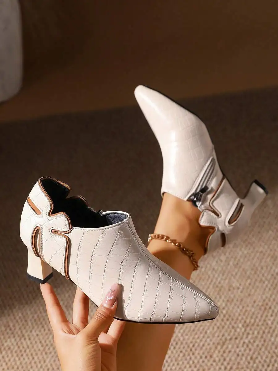 White Croc-Embossed Pointed Toe Block Heel Slides For Women Office Casual Shoes
White Croc-Embossed Pointed Toe Block Heel Slides For Women Office Casual Shoes