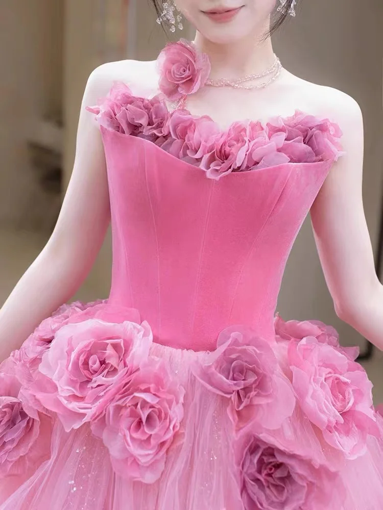 Evening dress women's new tube top high-end birthday rose bride engagement toast dress
Evening dress women's new tube top high-end birthday rose bride engagement toast dress