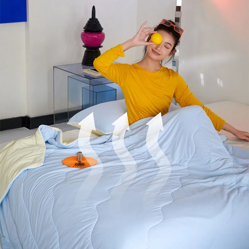 Luxury Two-Tone Super Soft Cooling Quilt Smooth Summer Air Conditioning Blanket for Office Nap Silky Skin-Friendly Home Decor
Luxury Two-Tone Super Soft Cooling Quilt Smooth Summer Air Conditioning Blanket for Office Nap Silky Skin-Friendly Home Decor