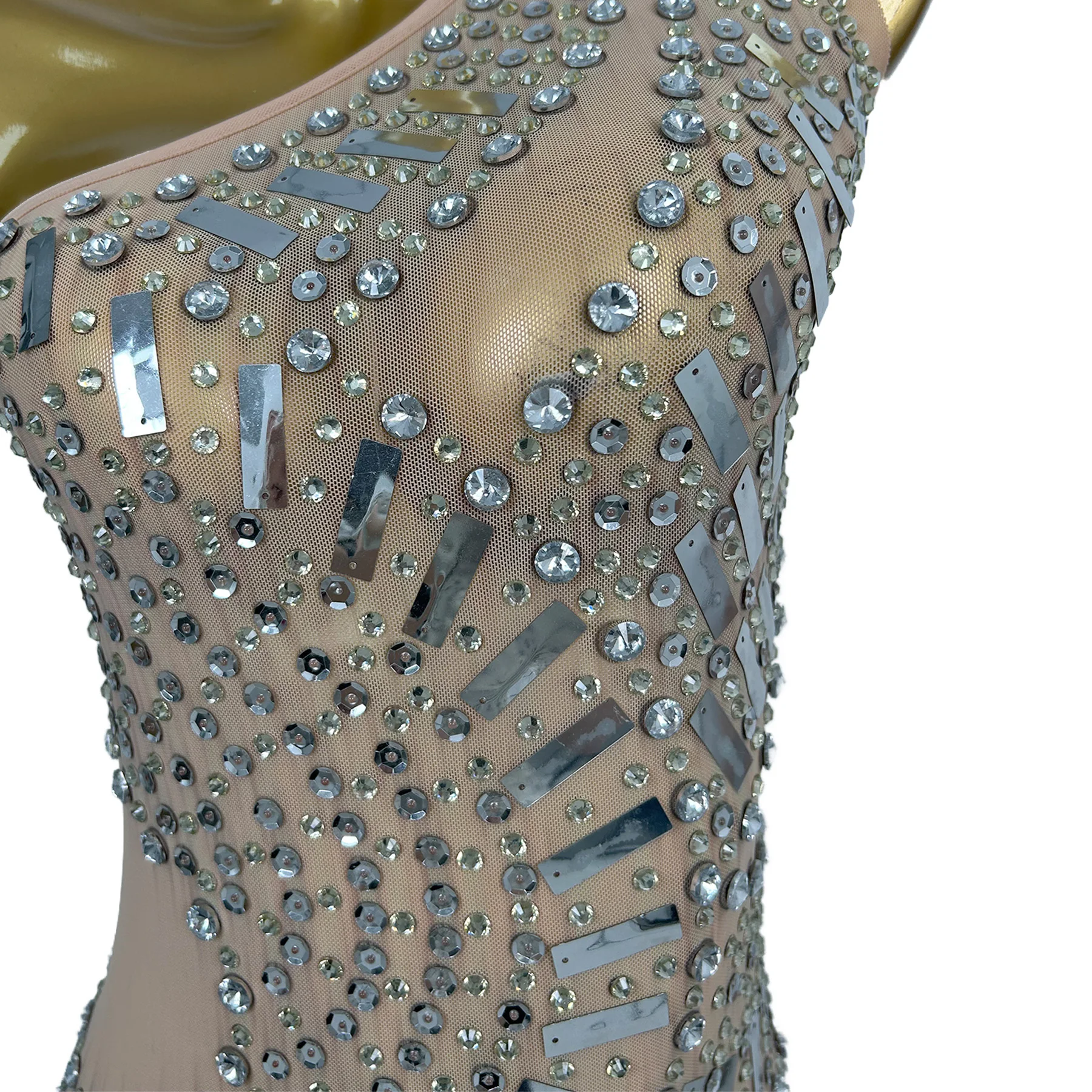 Sdanjian Luxury Silver Rhinestone Studded One Shoulder Sheer Mesh Mermaid Dress High Slit Evening Gown For Ladies
Sdanjian Luxury Silver Rhinestone Studded One Shoulder Sheer Mesh Mermaid Dress High Slit Evening Gown For Ladies