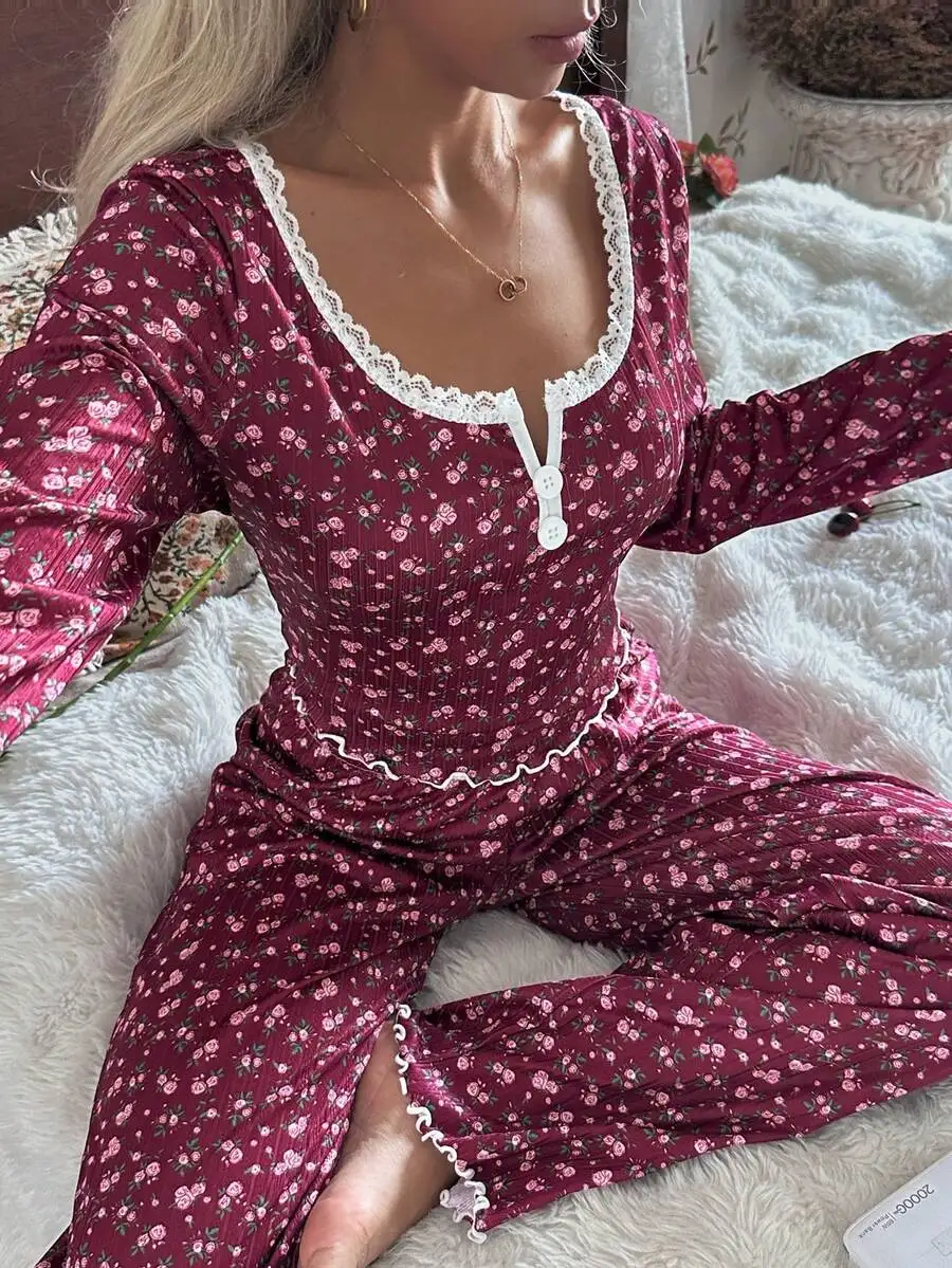 Romantic Ditsy Floral Lace Trim Square Neck Long Sleeve Pajama Set
Romantic Ditsy Floral Lace Trim Square Neck Long Sleeve Pajama Set