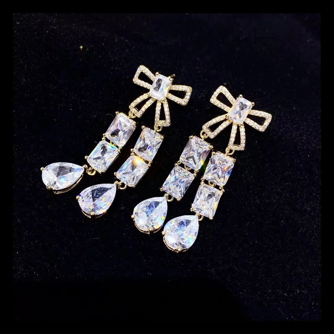 EYER Trendy Celebrity Favorite Cubic Zirconia Women Drop Dangle Earrings for Wedding Tassel Earrings pendientes mujer mod 2022
EYER Trendy Celebrity Favorite Cubic Zirconia Women Drop Dangle Earrings for Wedding Tassel Earrings pendientes mujer mod 2022