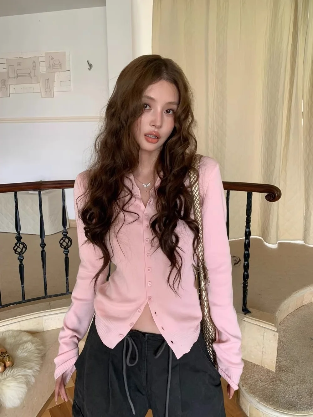 Pink Knitted Slim Fit Long Sleeve Half High Collar Base Shirt Women's Autumn Winter Simple Single Button Inner Wear Top
Pink Knitted Slim Fit Long Sleeve Half High Collar Base Shirt Women's Autumn Winter Simple Single Button Inner Wear Top