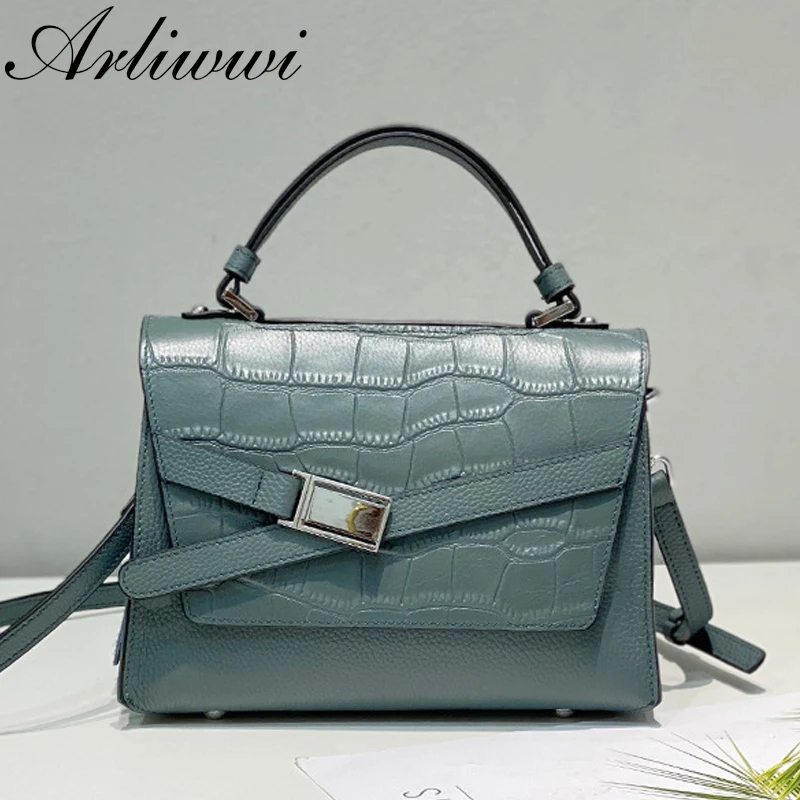 New Fashion Lock Design Crocodile Pattern Women HandbagTop Quality Gray Commuter Tote Cowhide Leather Female Shoulder BagA11
New Fashion Lock Design Crocodile Pattern Women HandbagTop Quality Gray Commuter Tote Cowhide Leather Female Shoulder BagA11