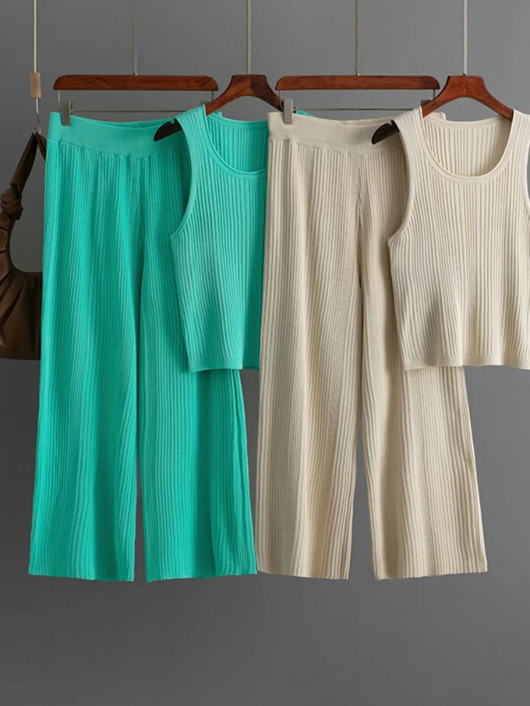 Strap vest fashion set for summer wear women's round neck sleeveless top knit two-piece set
Strap vest fashion set for summer wear women's round neck sleeveless top knit two-piece set