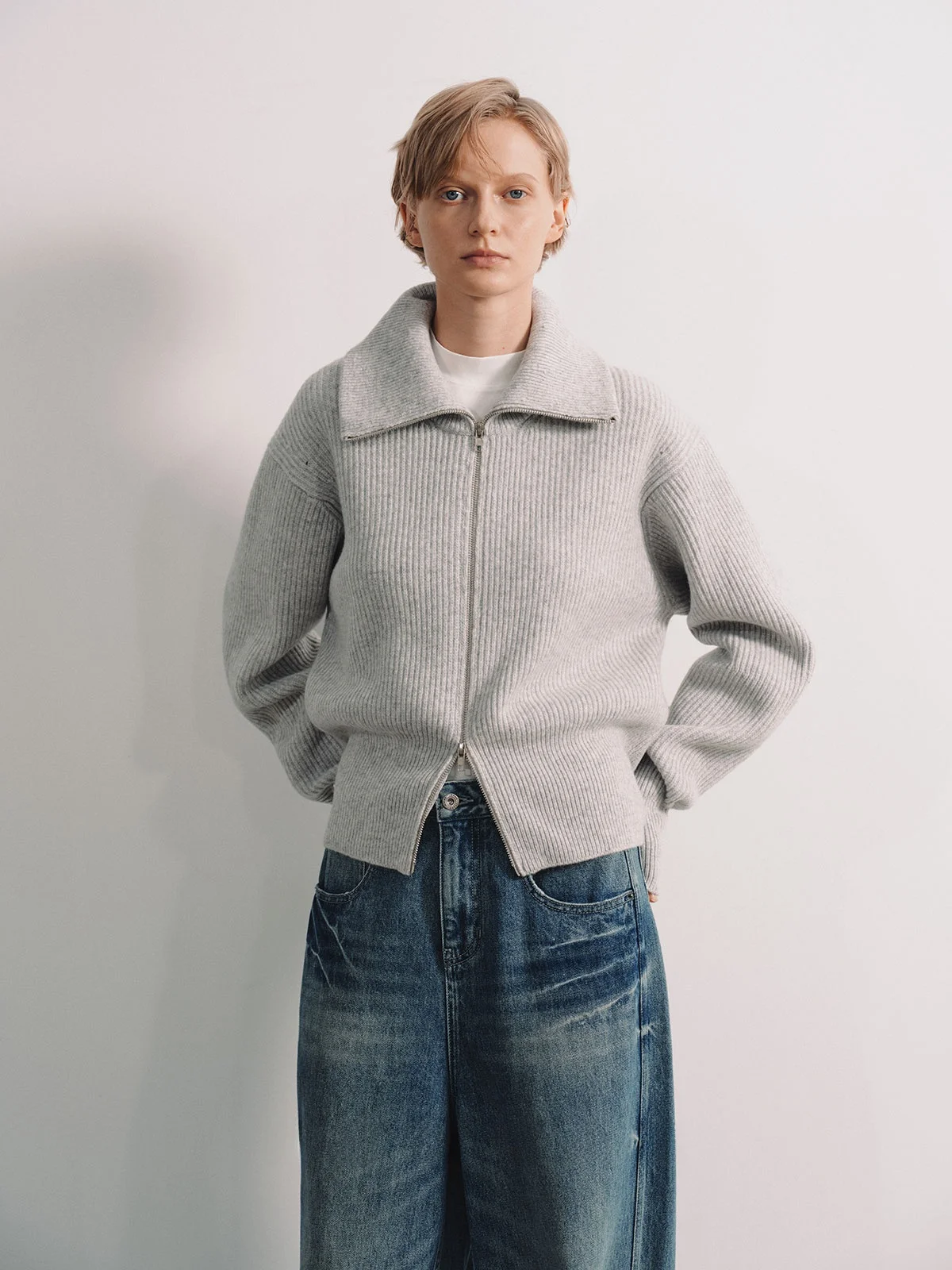 Ultra-Fine Merino Wool Knitted Cardigan Double Zipper High Collar Simple Elegance REWEAR Women's Long Sve Warm Thermal Fas...
Ultra-Fine Merino Wool Knitted Cardigan Double Zipper High Collar Simple Elegance REWEAR Women's Long Sve Warm Thermal Fas...