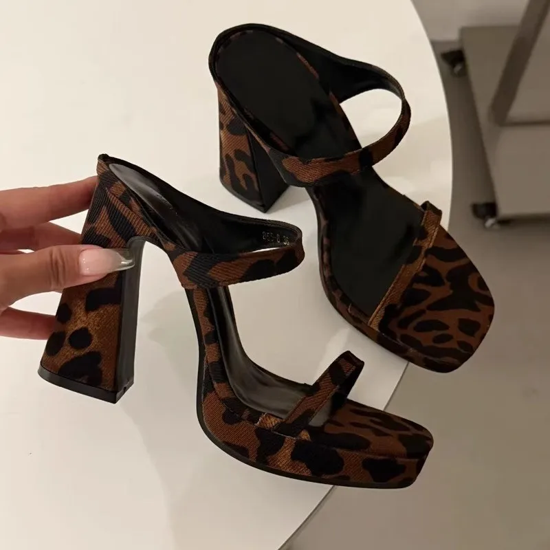 2026 Brand Ladies Shoes Open Toe Women's Slippers Fashion Outdoor Leopard Print Dress New Best Seller Elegant Shoes for Women
2026 Brand Ladies Shoes Open Toe Women's Slippers Fashion Outdoor Leopard Print Dress New Best Seller Elegant Shoes for Women