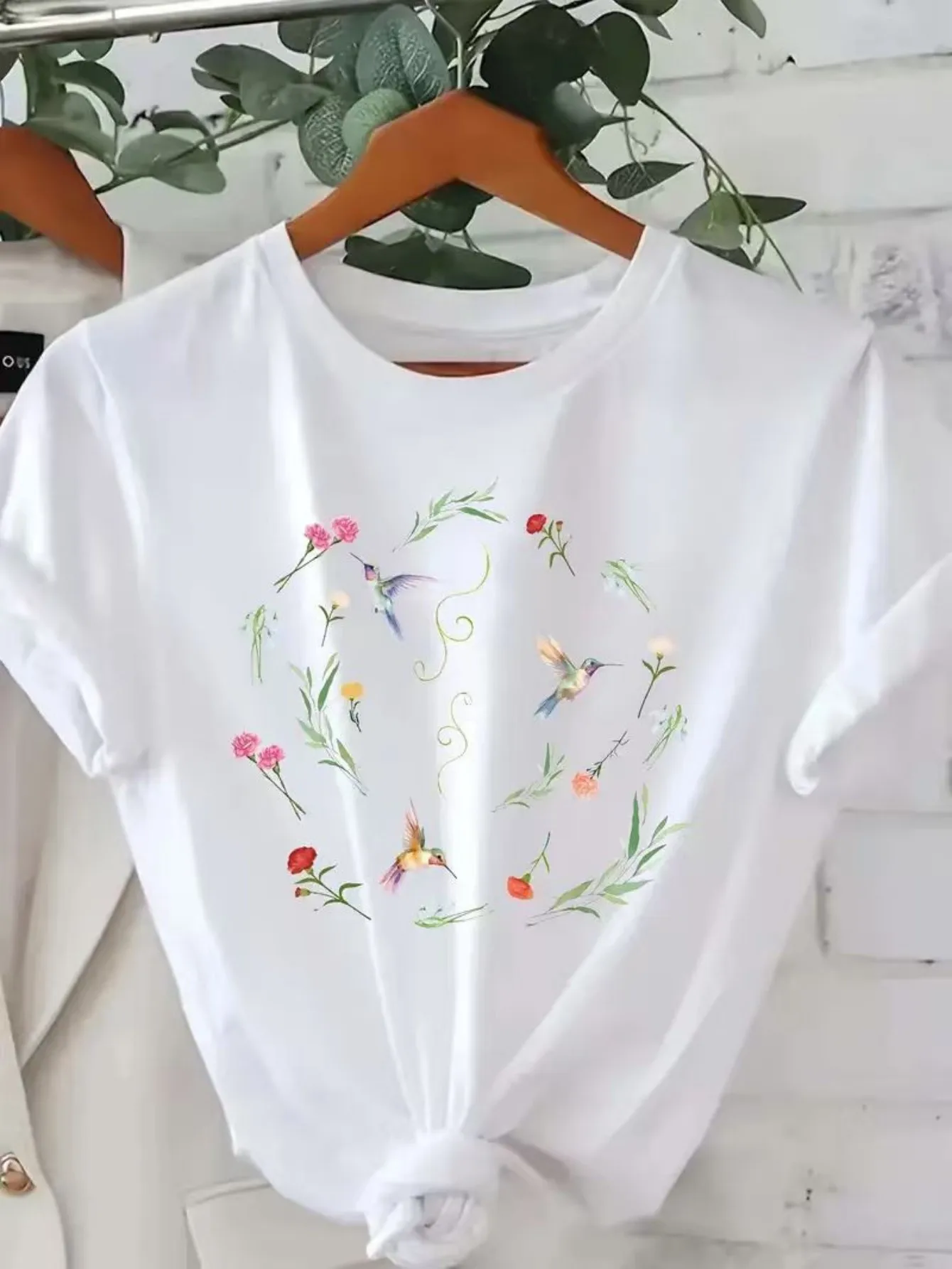 Fashion Letter Anime Print Women's Round Neck Comfortable and Breathabl Suitable and Versatile Showing Natural and Elegant Style
Fashion Letter Anime Print Women's Round Neck Comfortable and Breathabl Suitable and Versatile Showing Natural and Elegant Style