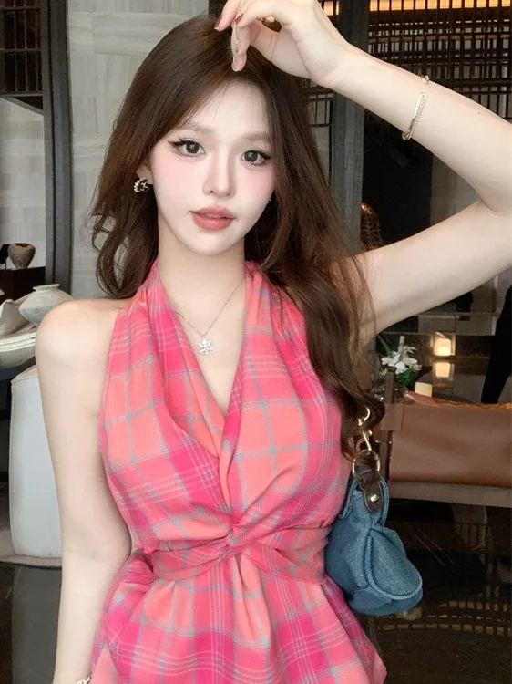 Korean Chic Pink Plaid Neck Hanging Vest Design Sense Uneven Knot Tied Sleeveless Top Women's Summer Outerwear U-Neck Polyest...
Korean Chic Pink Plaid Neck Hanging Vest Design Sense Uneven Knot Tied Sleeveless Top Women's Summer Outerwear U-Neck Polyest...
