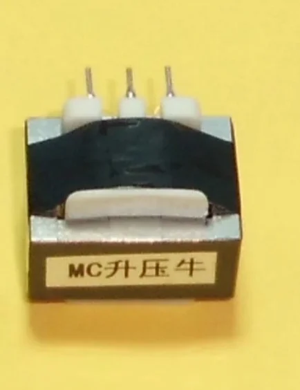 Трансформатор R18 MC Boost для проигрывателей виниловых пластинок, 20-кратное усиление, для фоно-усилителей LP, аудиоусилитель
Трансформатор R18 MC Boost для проигрывателей виниловых пластинок, 20-кратное усиление, для фоно-усилителей LP, аудиоусилитель