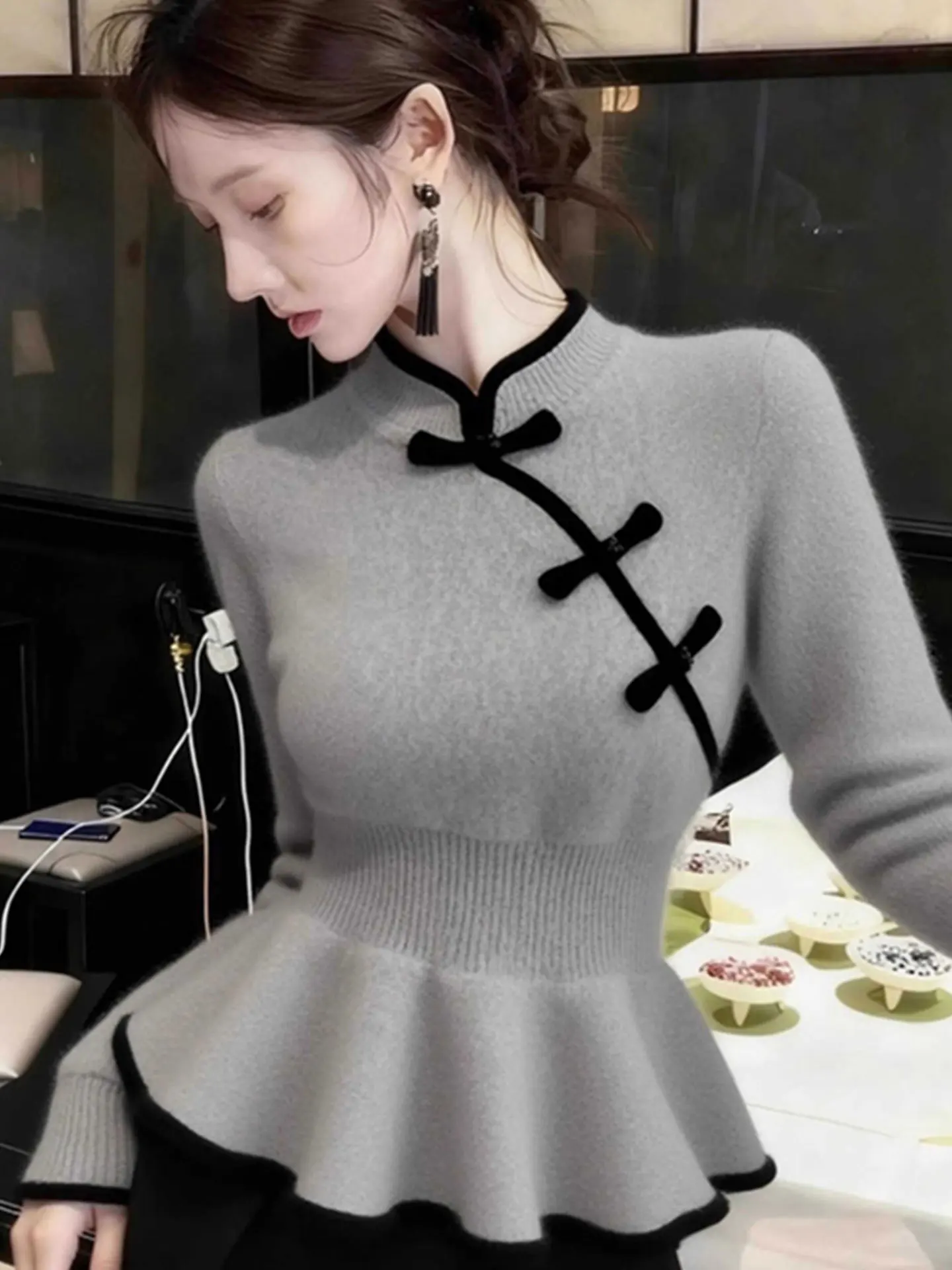 Ele Chinese Sle Long Sve Knitted Sweater Women's Fitted Winter Top Waist-Cinched Faionable Commute Warmth
Ele Chinese Sle Long Sve Knitted Sweater Women's Fitted Winter Top Waist-Cinched Faionable Commute Warmth