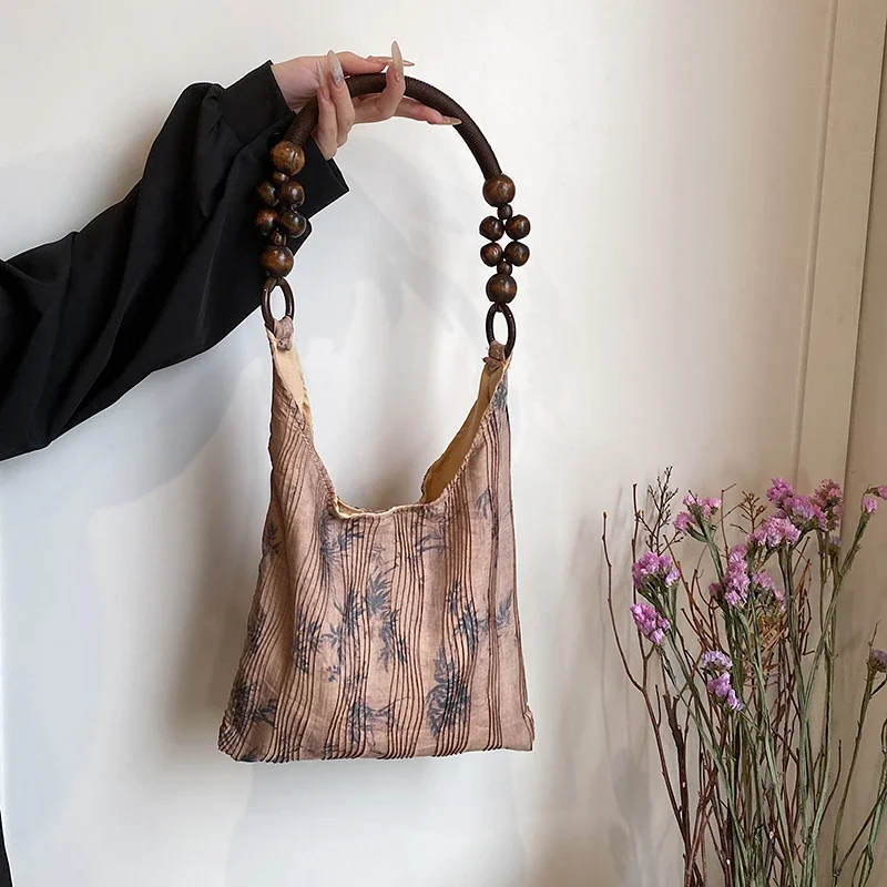 Chinese Style Traditional Cheongsam Hanfu Shoulder Bag Fashion Bamboo Leaf Printing Pleated Handbag Daily Commute Tote Bag 2024
Chinese Style Traditional Cheongsam Hanfu Shoulder Bag Fashion Bamboo Leaf Printing Pleated Handbag Daily Commute Tote Bag 2024