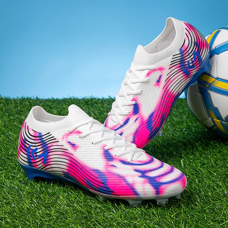 A pair of children's football shoes with cleats, anti-slip and wear-resistant youth sports training shoes, HXH-819
A pair of children's football shoes with cleats, anti-slip and wear-resistant youth sports training shoes, HXH-819