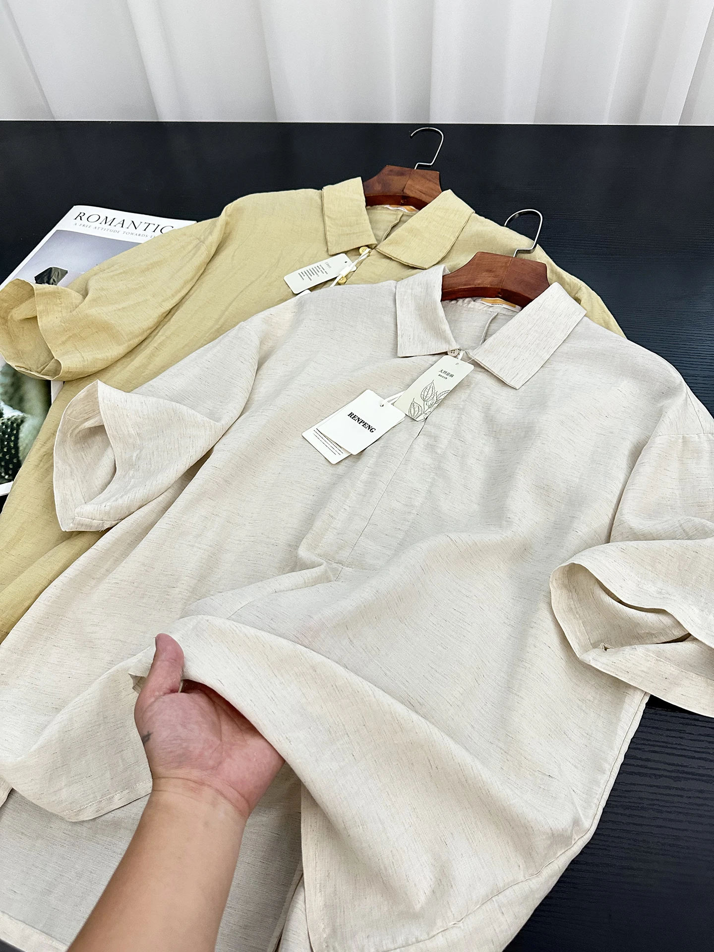 Cooling Linen Shirt Men's Loose Fit Short Sleeve Overhead Button down Commuter Style Fashion Comfortable Breathable
Cooling Linen Shirt Men's Loose Fit Short Sleeve Overhead Button down Commuter Style Fashion Comfortable Breathable