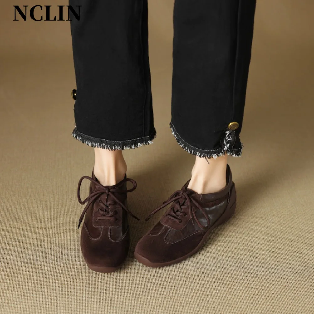Designer Women Casual Sneakers Sports Shoes Fashion Brand Lace Up Loafers Female Suede Breathable Shoes for Women
Designer Women Casual Sneakers Sports Shoes Fashion Brand Lace Up Loafers Female Suede Breathable Shoes for Women