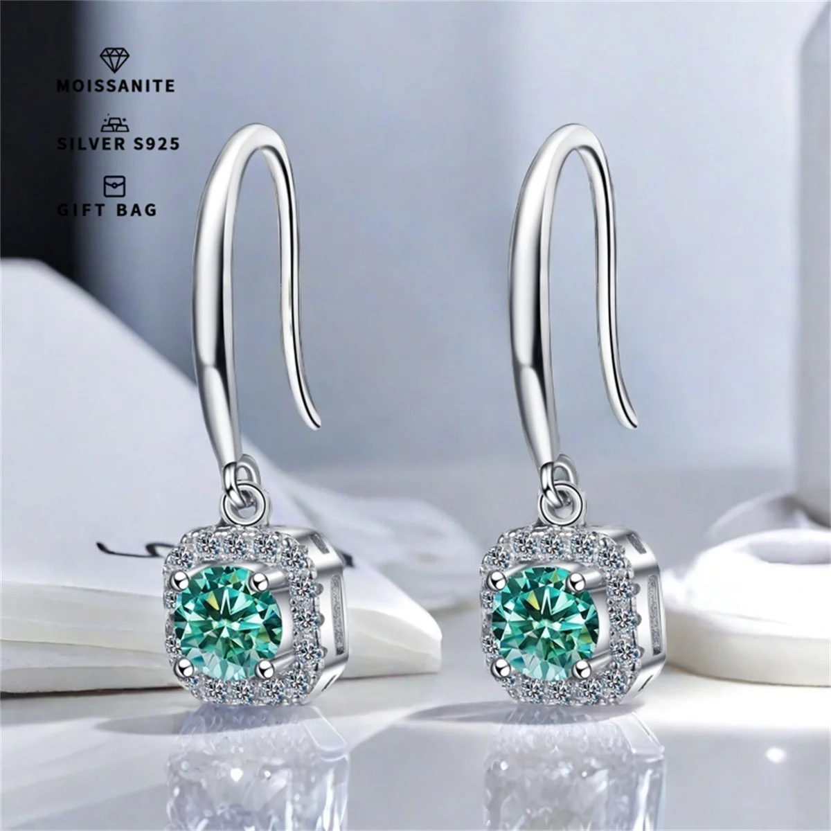 S925 silver Platinum plating GRA Cyan Moissanite small sugar women's earrings luxury ear jewelry Delicate,Elegant Leisure
S925 silver Platinum plating GRA Cyan Moissanite small sugar women's earrings luxury ear jewelry Delicate,Elegant Leisure