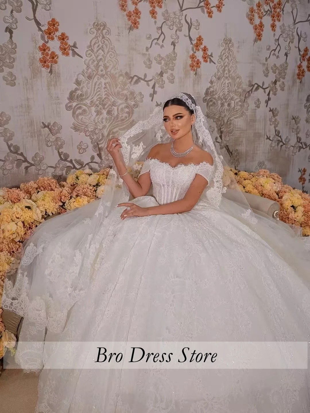 Customized Exquisite Princess Ball Gown Wedding Dresses For Women Sparkly Sequins Off Shoulder Bridal Gowns Vestido De Novia
Customized Exquisite Princess Ball Gown Wedding Dresses For Women Sparkly Sequins Off Shoulder Bridal Gowns Vestido De Novia
