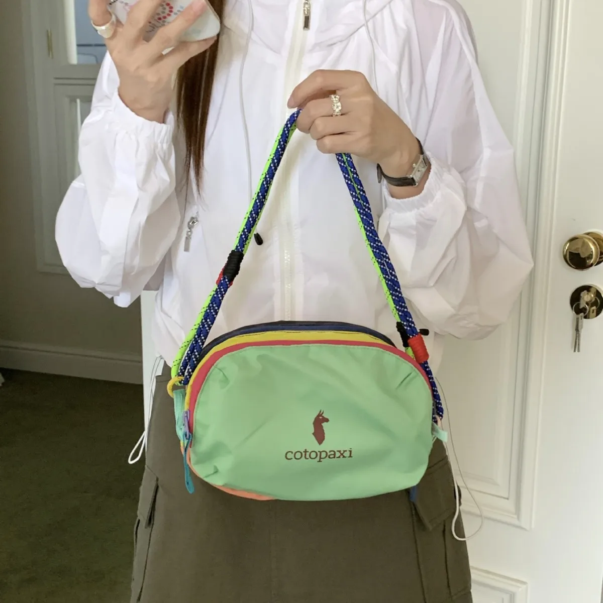 Alpaca Dopamine-Colored Wash & Storage Bag, featuring three main zipper compartments for organized separation. Portable and reas
Alpaca Dopamine-Colored Wash & Storage Bag, featuring three main zipper compartments for organized separation. Portable and reas