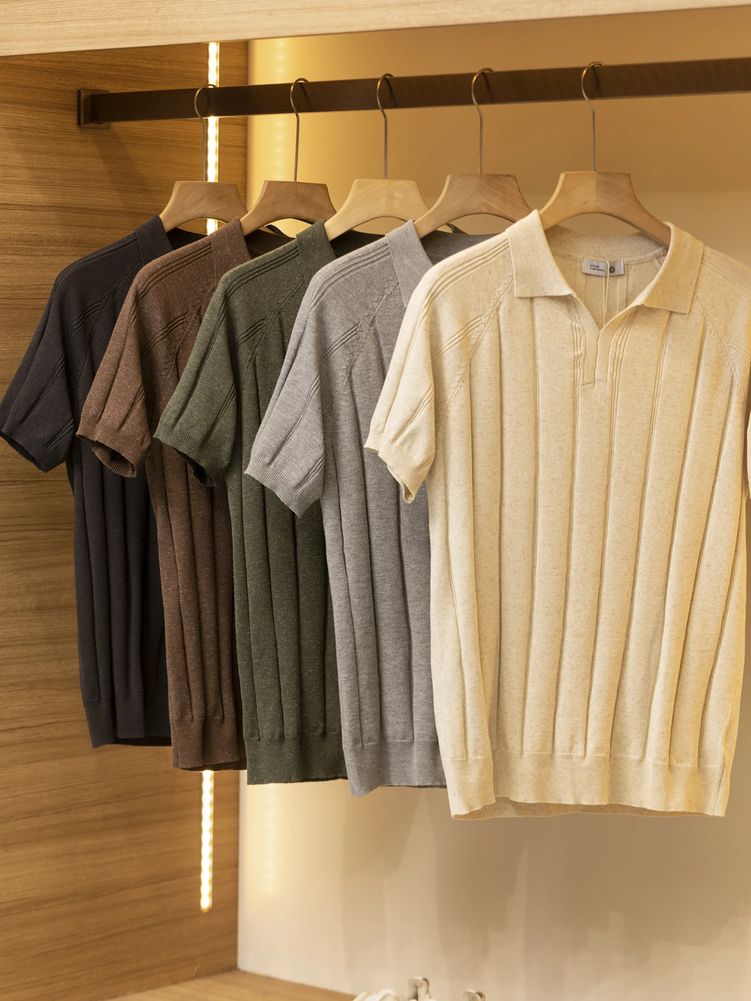 Knitted O-Neck Short Sleeve Shirt Linen Blend Summer New Style for Men Breathable Standard Fit Basic Style Pur...
Knitted O-Neck Short Sleeve Shirt Linen Blend Summer New Style for Men Breathable Standard Fit Basic Style Pur...