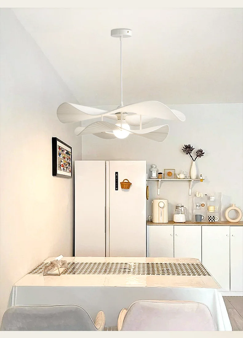 Nordic bedroom lighting fixtures are modern, simple, creative, and personalized. Restaurant and dining room pendant lights
Nordic bedroom lighting fixtures are modern, simple, creative, and personalized. Restaurant and dining room pendant lights