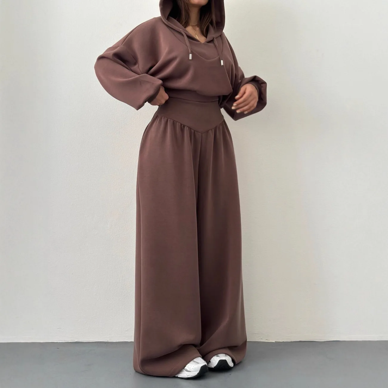 Casual Dark Blue Cropped Hoodie Pants Set Women Loose Short Pullover High Waist Wide Leg Trousers 2 Piece Set 2026 Femmes Outfit
Casual Dark Blue Cropped Hoodie Pants Set Women Loose Short Pullover High Waist Wide Leg Trousers 2 Piece Set 2026 Femmes Outfit