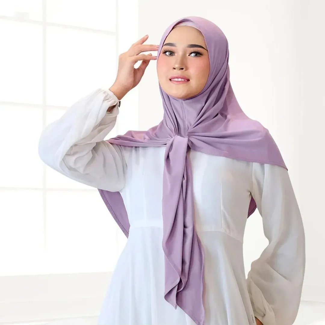 Middle East Women's Headscarf Solid Color Pullover Strap Strap Shawl Headscarf Cap
Middle East Women's Headscarf Solid Color Pullover Strap Strap Shawl Headscarf Cap