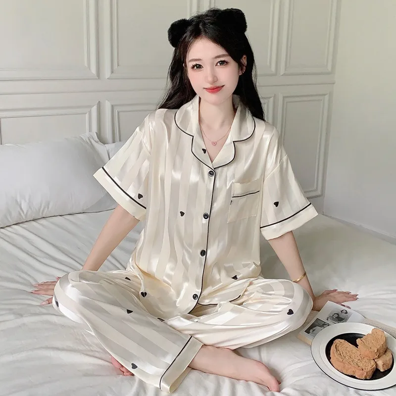 Women's Pajamas Summer New High-end Cartoon Short-sleeved Trousers Loungewear
Women's Pajamas Summer New High-end Cartoon Short-sleeved Trousers Loungewear