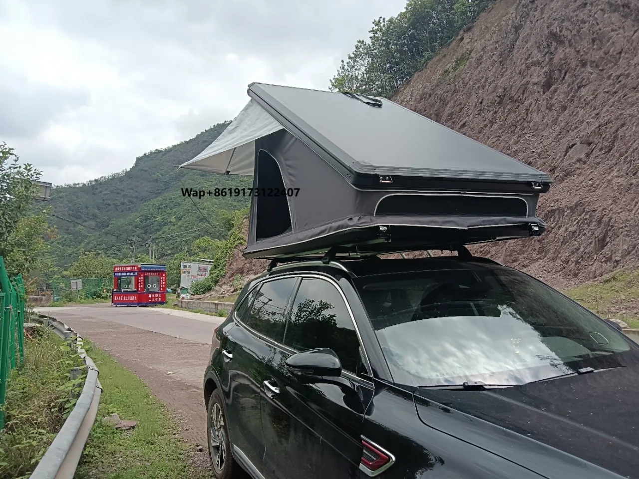 Factory Supply New Style Roof Top Tent Aluminum Hard Shell Triangle Clamshell Car Rooftop Tent
Factory Supply New Style Roof Top Tent Aluminum Hard Shell Triangle Clamshell Car Rooftop Tent