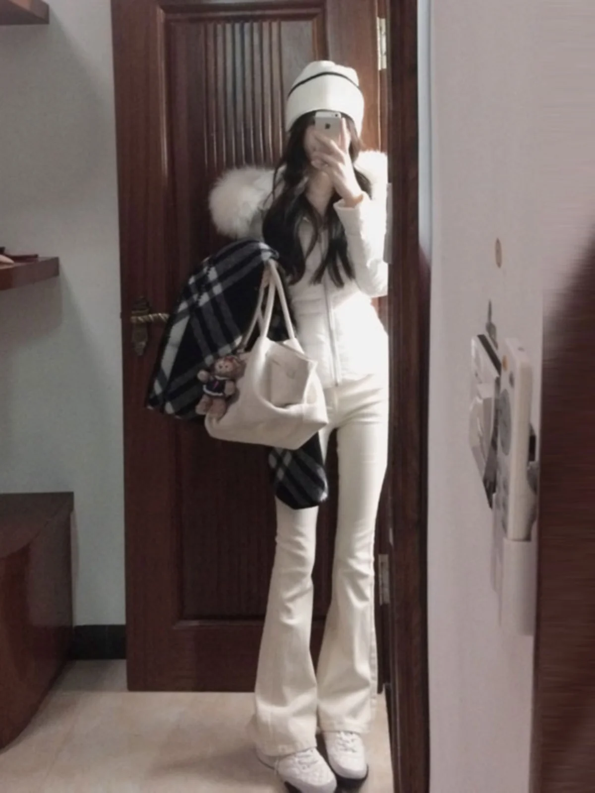 Korean Style Women's Hooded down Jacket White Duck down Spring New Style 2026 Fashionable Outerwear Comfortable High Quality
Korean Style Women's Hooded down Jacket White Duck down Spring New Style 2026 Fashionable Outerwear Comfortable High Quality