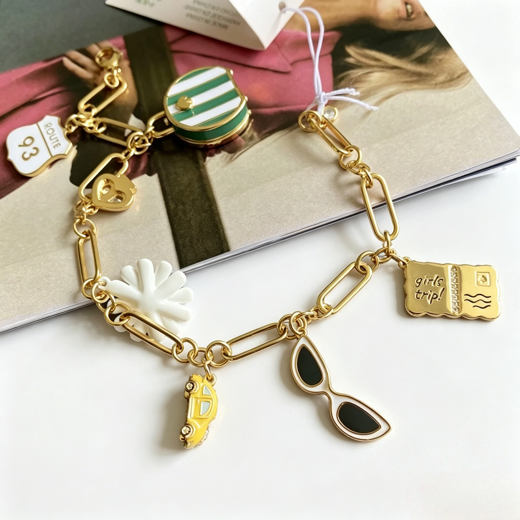 VKVVA Rural Holiday Style Daisy Charm Bracelet, Fashion Daisy Pendant for Car Bag Eyeglass Decor Casual Travel Women Jewelry
VKVVA Rural Holiday Style Daisy Charm Bracelet, Fashion Daisy Pendant for Car Bag Eyeglass Decor Casual Travel Women Jewelry