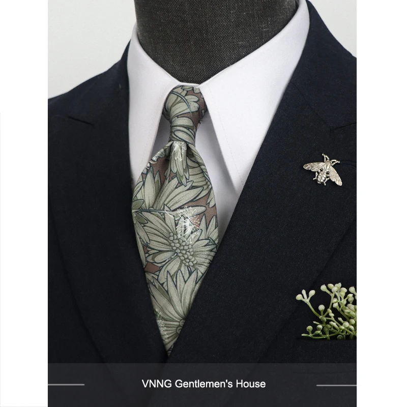 High Quality Retro Style Green Flower Pattern Tie For Men's Business Banquet Shirt Accessories 8CM Wide Handmade Knotted Tie
High Quality Retro Style Green Flower Pattern Tie For Men's Business Banquet Shirt Accessories 8CM Wide Handmade Knotted Tie