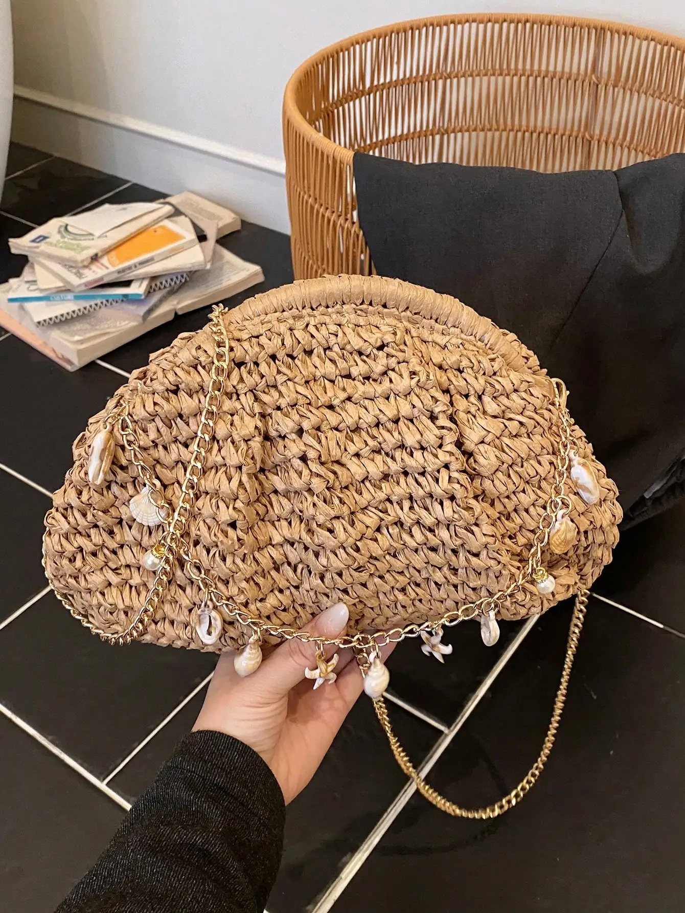 Fashionable Straw Woven Bag, Women's Niche Forest Style Artistic Chain Shoulder Bag, Casual Versatile Crossbody Bag, Suitable For Outings, Dates, Shopping, Gifts, Commuting And More
Fashionable Straw Woven Bag, Women's Niche Forest Style Artistic Chain Shoulder Bag, Casual Versatile Crossbody Bag, Suitable For Outings, Dates, Shopping, Gifts, Commuting And More