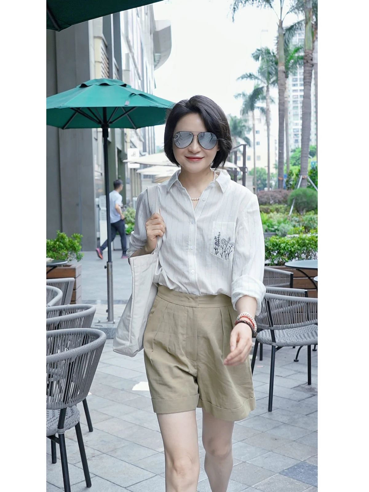 Comfortable H-ape irt I Am Capricorn Flower Stripe Resin Button Linen Blend Women's Busin Casual irt RC24BCS002
Comfortable H-ape irt I Am Capricorn Flower Stripe Resin Button Linen Blend Women's Busin Casual irt RC24BCS002