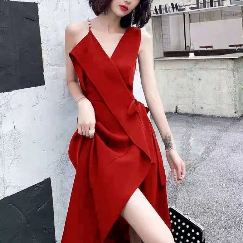 Red evening gown for women in the spring and summer of 2025, suitable for hosting short birthday party dresses
Red evening gown for women in the spring and summer of 2025, suitable for hosting short birthday party dresses