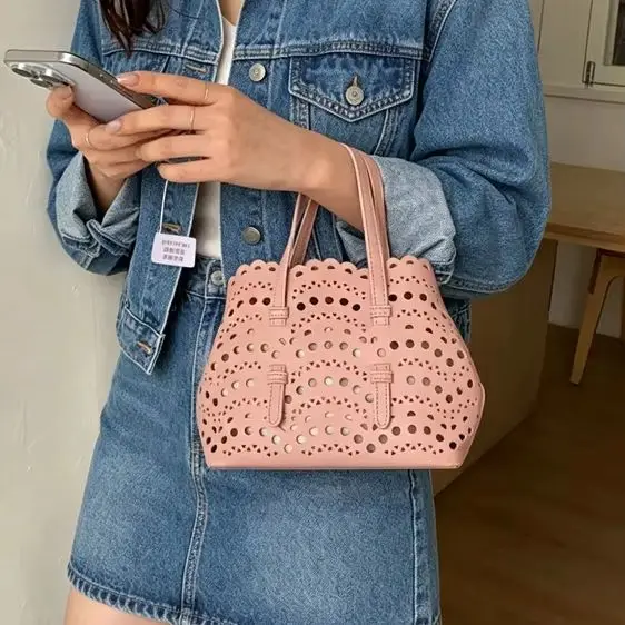 CLAREGQI Women's Hollow Out Tote Bag, Lace Cutwork Top Handle Handbag, Versatile Faux Leather Mini Shoulder Crossbody Bag, Summ
CLAREGQI Women's Hollow Out Tote Bag, Lace Cutwork Top Handle Handbag, Versatile Faux Leather Mini Shoulder Crossbody Bag, Summ