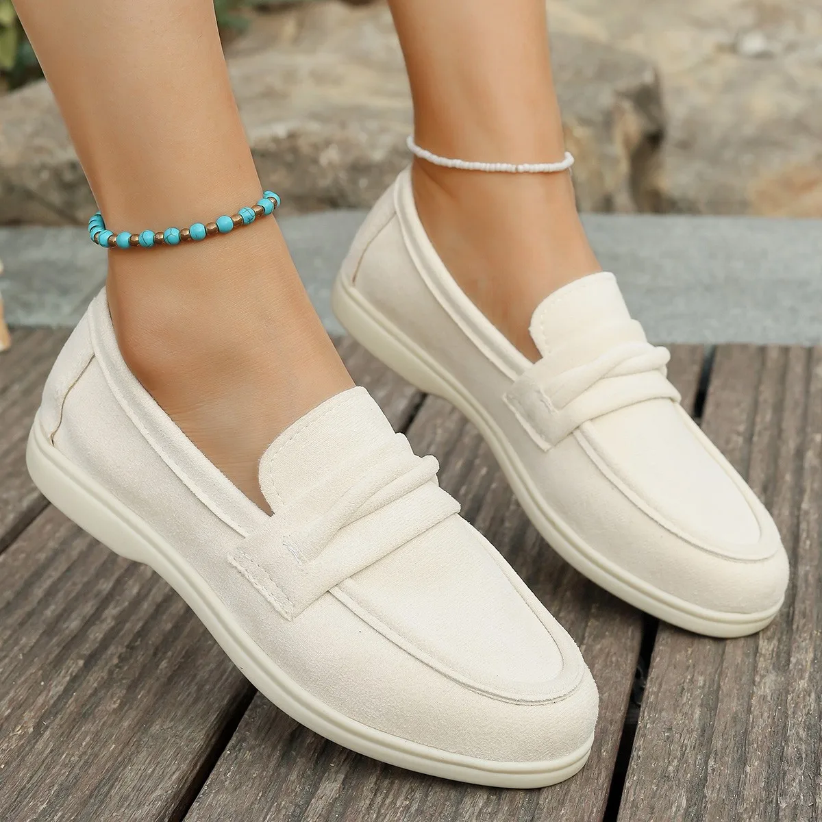 Spring/Autumn Woman soft flat-low-heel round head suede casual Shoes Fashion comfortable loafers Sneakers Plus Size 36-43
Spring/Autumn Woman soft flat-low-heel round head suede casual Shoes Fashion comfortable loafers Sneakers Plus Size 36-43