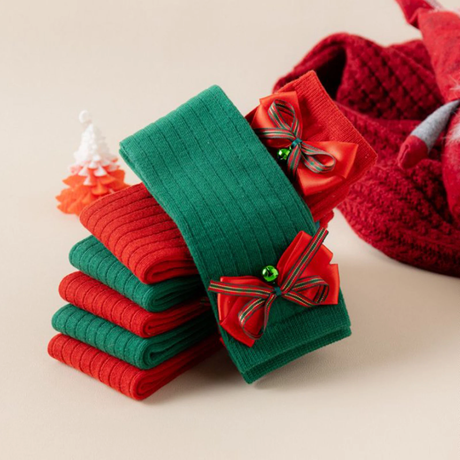 Tregren Christmas Kids Knee High Socks Holiday Cartoon Santa Claus Pattern Stockings Stylish Comfortable Socks for Girls
Tregren Christmas Kids Knee High Socks Holiday Cartoon Santa Claus Pattern Stockings Stylish Comfortable Socks for Girls