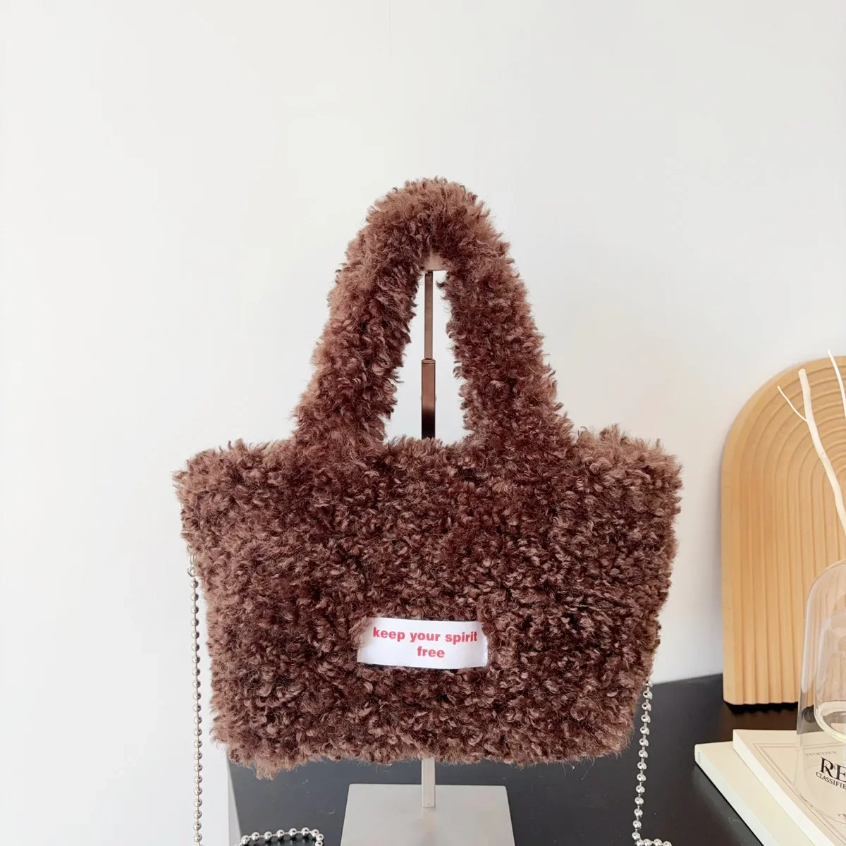 Casual Soft Plush Women's Handbags Tote Purse Simple Furry Ladies Bucket Crossbody Bags Faux Lamb Wool Female Shoulder Bag
Casual Soft Plush Women's Handbags Tote Purse Simple Furry Ladies Bucket Crossbody Bags Faux Lamb Wool Female Shoulder Bag