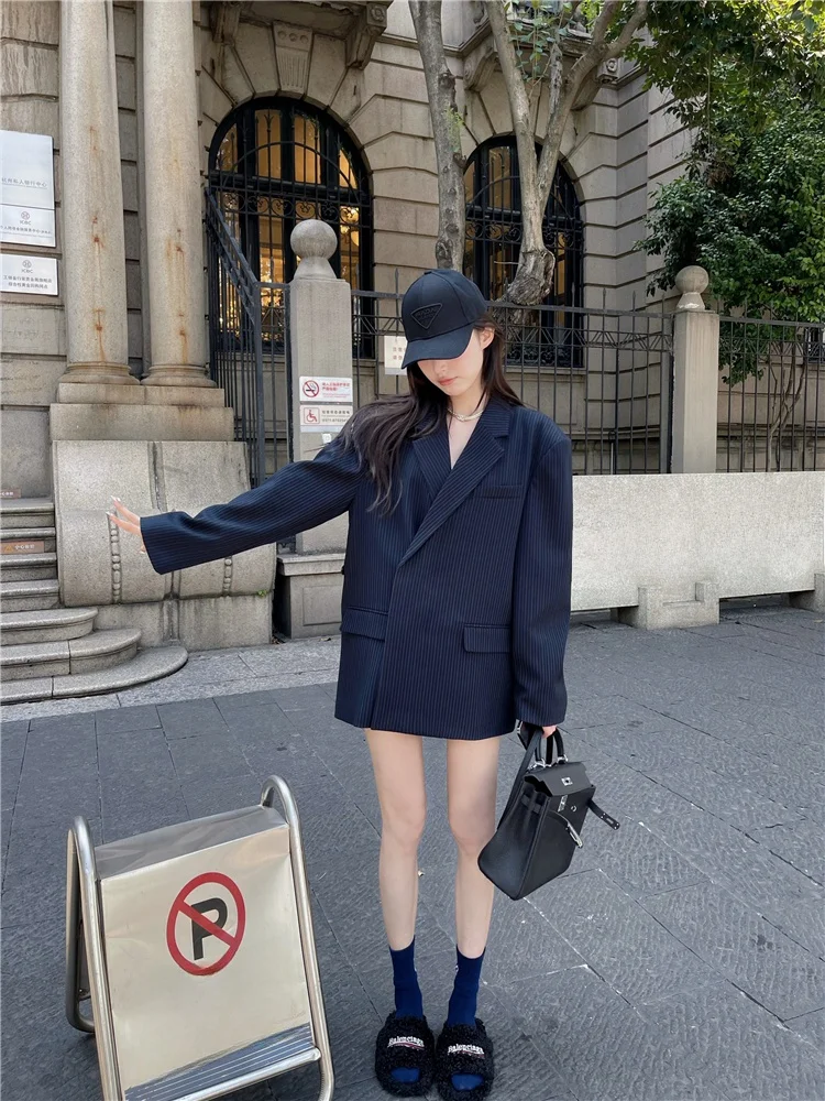 Spring New Vintage Blue Striped Loose oulder Pad Suit Dr Women's Double Wear Side Buttoning Outerwear Casual Commute
Spring New Vintage Blue Striped Loose oulder Pad Suit Dr Women's Double Wear Side Buttoning Outerwear Casual Commute