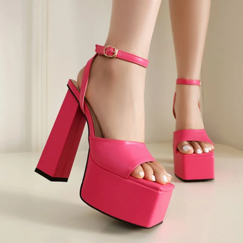 Size 34-43 Summer New Super High Heels Square Toe Gold Sandals For Women Europe and America Nightclub Shoes 14.5CM Chunky Heels
Size 34-43 Summer New Super High Heels Square Toe Gold Sandals For Women Europe and America Nightclub Shoes 14.5CM Chunky Heels