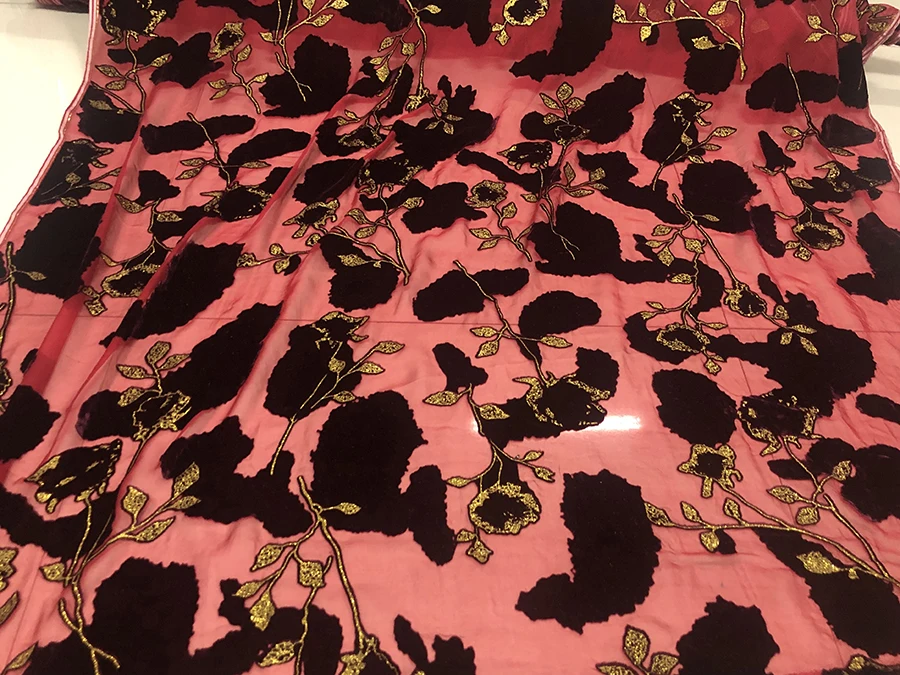 Real Silk Gold Velvet Fashion Designer Cloth Festive Red Gilding Pink Etched-out Fabric Dress Diy
Real Silk Gold Velvet Fashion Designer Cloth Festive Red Gilding Pink Etched-out Fabric Dress Diy