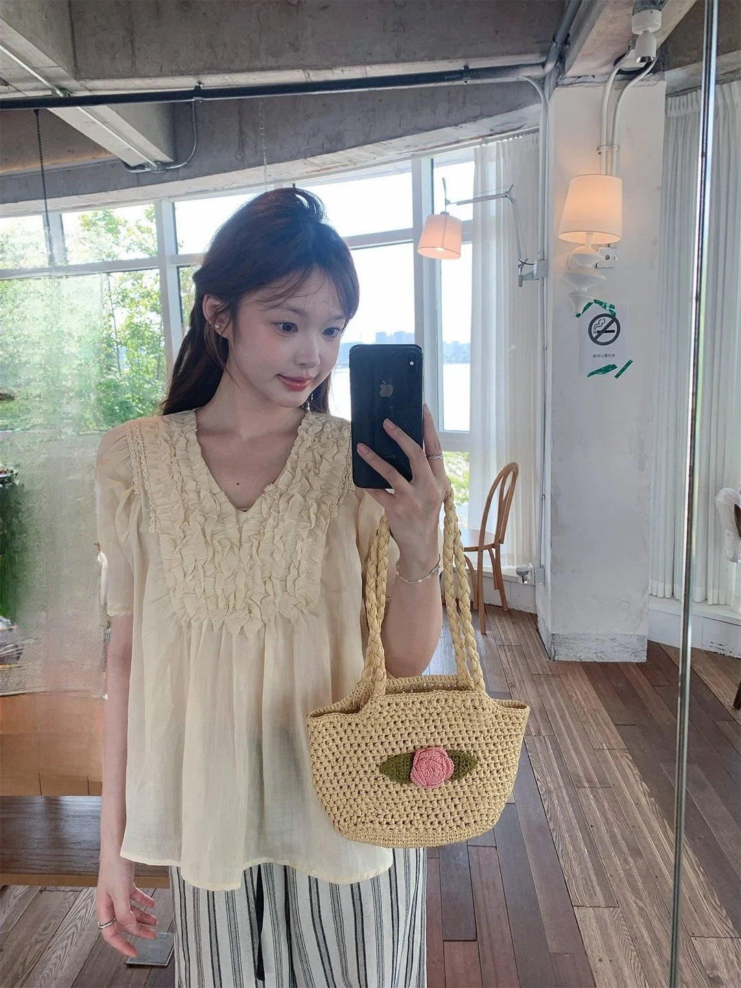 Льняная женская блузка свободного кроя с V-образным вырезом, с деревянными оборками, из шелковистой ткани, модная, дышащая, летняя
Льняная женская блузка свободного кроя с V-образным вырезом, с деревянными оборками, из шелковистой ткани, модная, дышащая, летняя