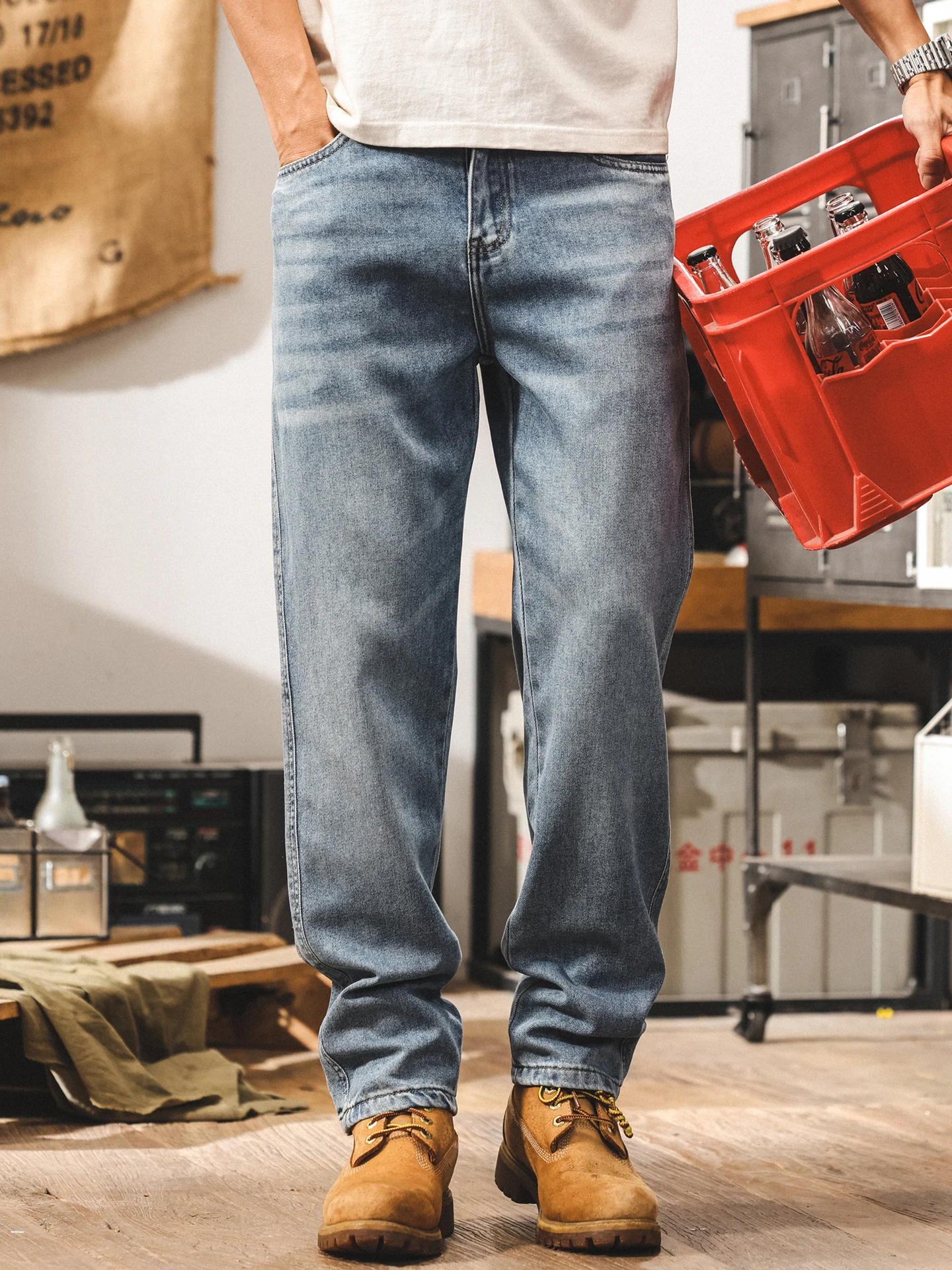 Летние мужские облегающие повседневные прямые джинсы из лайкры и лиоцеллового волокна, классические американские винтажные брендовые дышащие свободные длинные брюки
Летние мужские облегающие повседневные прямые джинсы из лайкры и лиоцеллового волокна, классические американские винтажные брендовые дышащие свободные длинные брюки