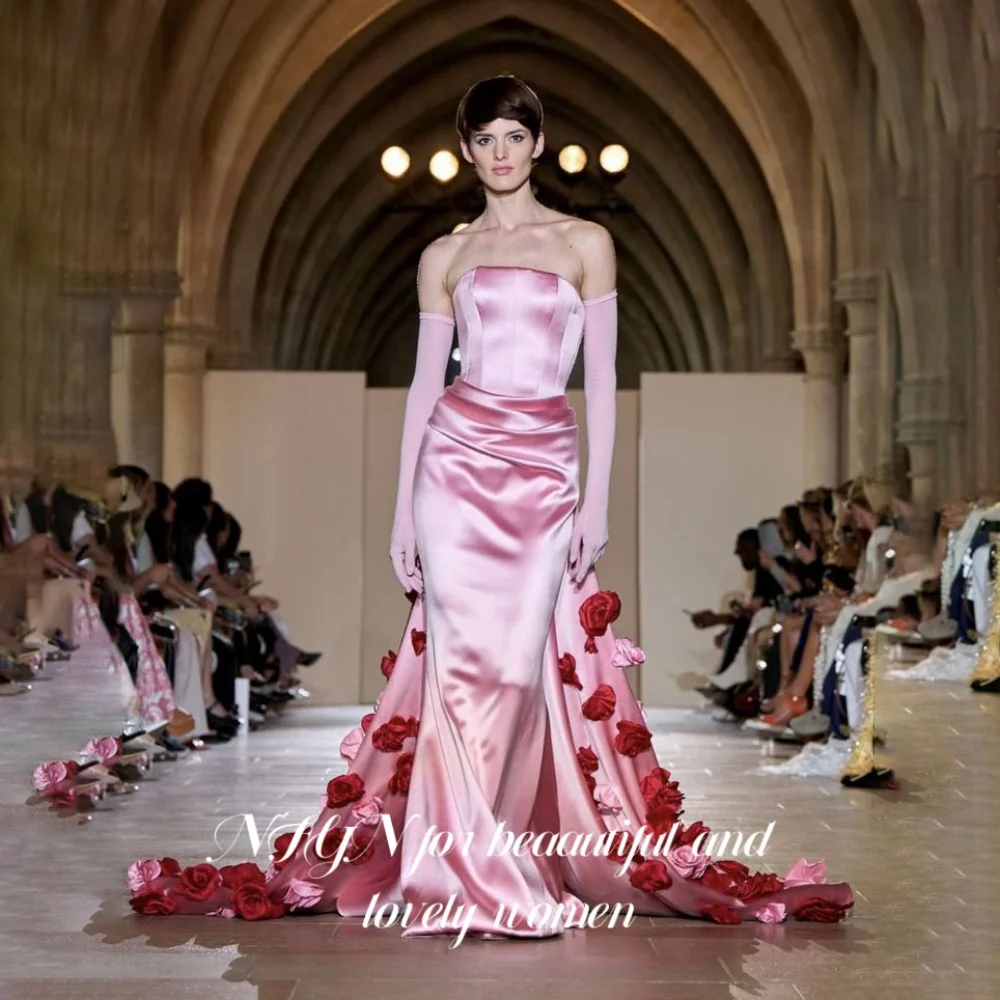 NFYN Pink Elegant Prom Dress 3D-Flowers Strapless Backless Prom Gown Pleating Evening Dresses for Woman robe de bal Customized
NFYN Pink Elegant Prom Dress 3D-Flowers Strapless Backless Prom Gown Pleating Evening Dresses for Woman robe de bal Customized