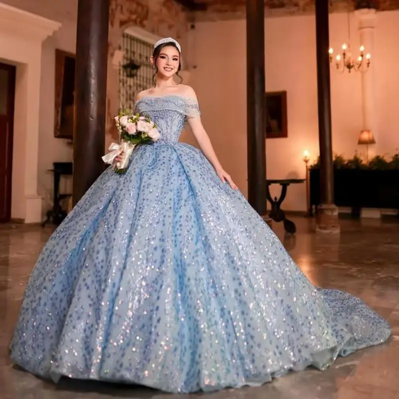 Customized Shiny blue Off Shoulder Quinceanera Dres Tull golden applique Lace Beadwork vestidos de 15 Quinceanera
Customized Shiny blue Off Shoulder Quinceanera Dres Tull golden applique Lace Beadwork vestidos de 15 Quinceanera 