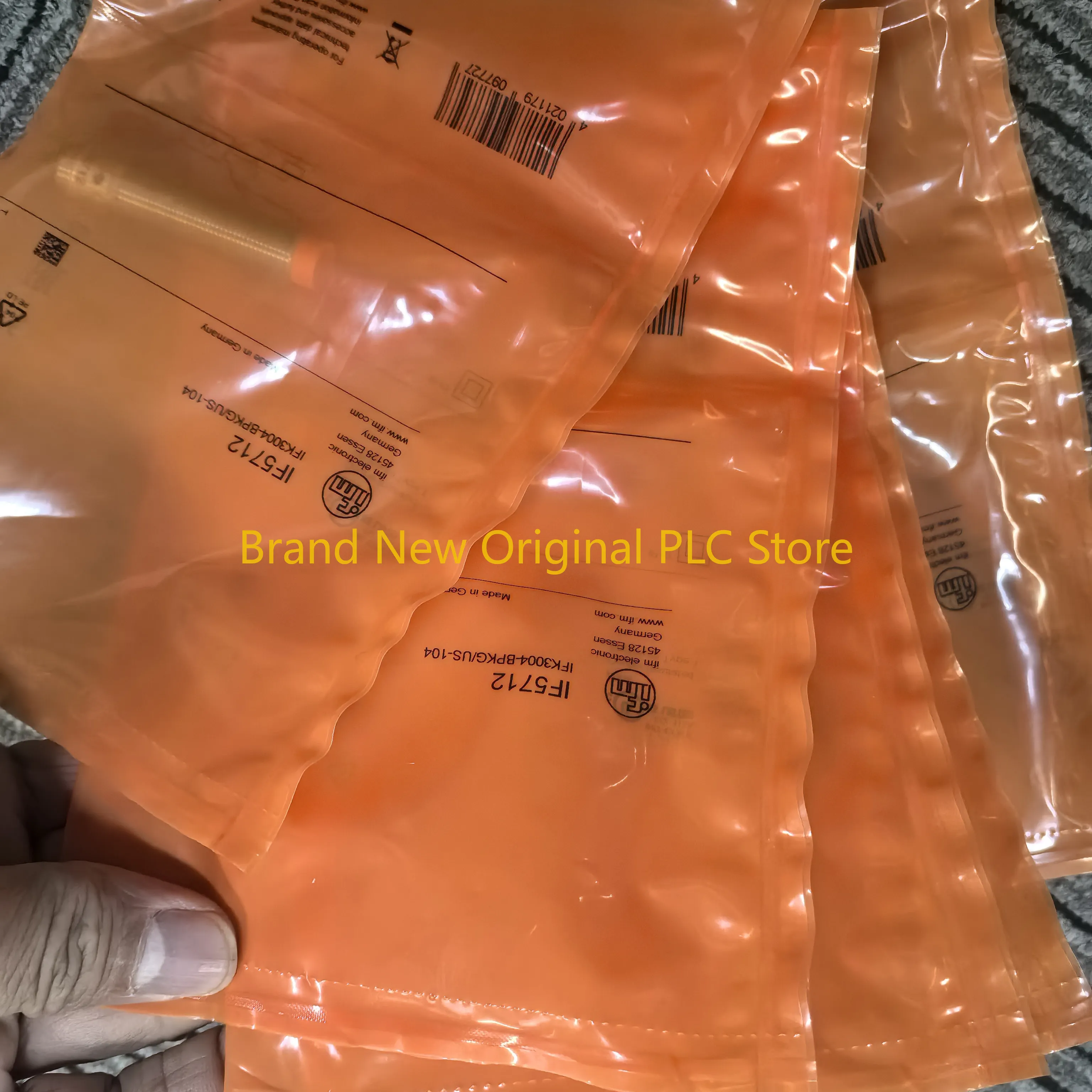 Brand New IF5712 IF5775 Sensor
Brand New IF5712 IF5775 Sensor